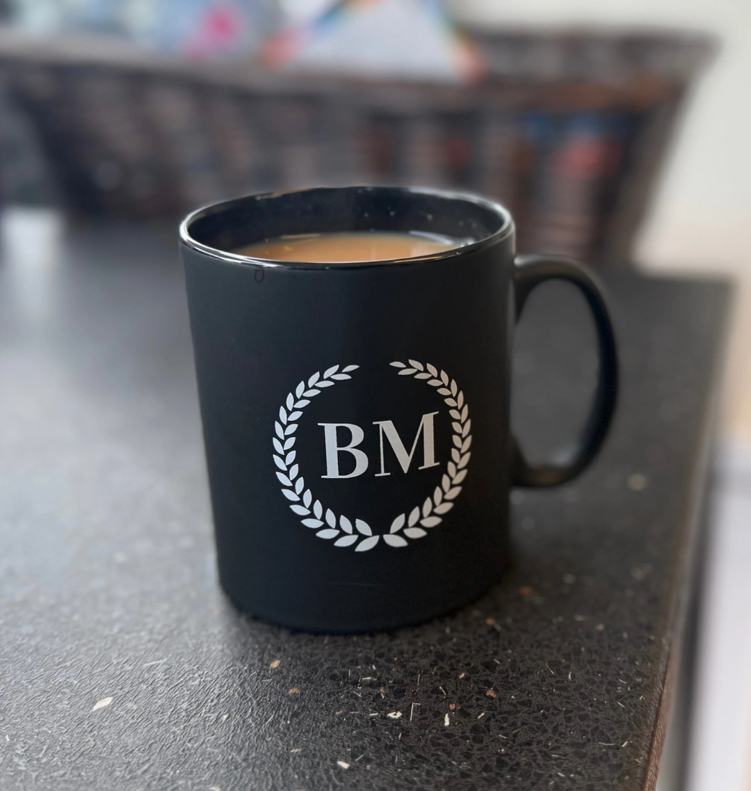 BM Crest Mug Matt black